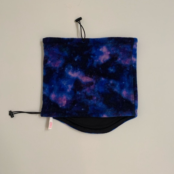 Victoria's Secret PINK Face Covering - Picture 2 of 4